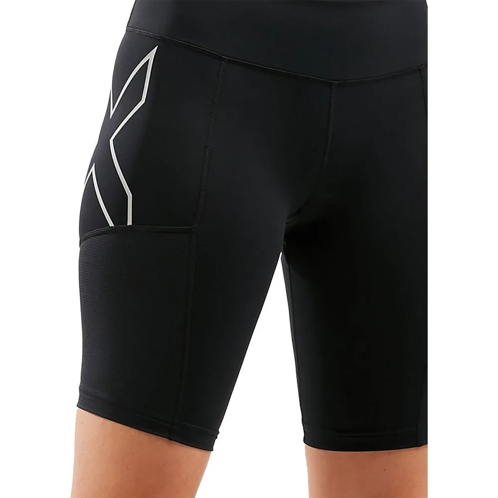 2XU Run Mid Rise Dash Kurze Leggings female, Black / silver reflective 2XU Run Mid Rise Dash Kurze Leggings female, Black / silver reflective