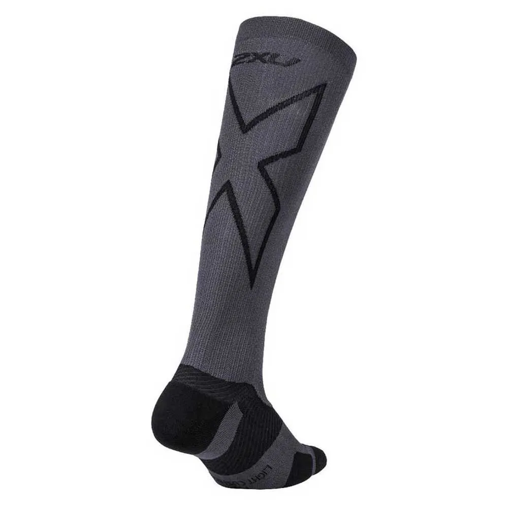 2XU Vectr Light Cushion 30- Lange Socken 37 Cm male, Titanium / black 2XU Vectr Light Cushion 30- Lange Socken 37 Cm male, Titanium / black