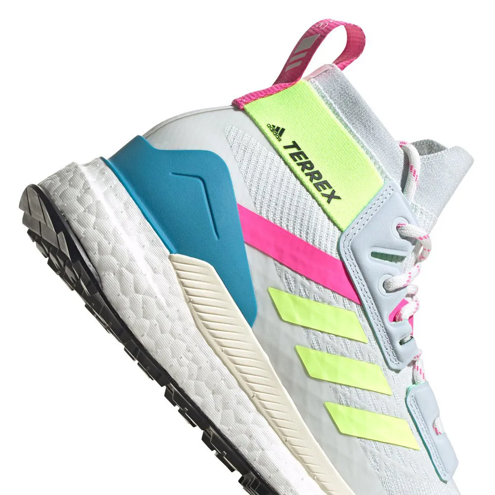 adidas Terrex Free Hiker Primeblue Wanderstiefel, Halo blue / hi-res yellow / screaming pink adidas Terrex Free Hiker Primeblue Wanderstiefel, Halo blue / hi-res yellow / screaming pink