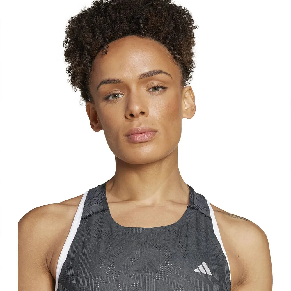 adidas Ultimate Airchill Engineered Running ärmelloses T-shirt female adidas Ultimate Airchill Engineered Running ärmelloses T-shirt female