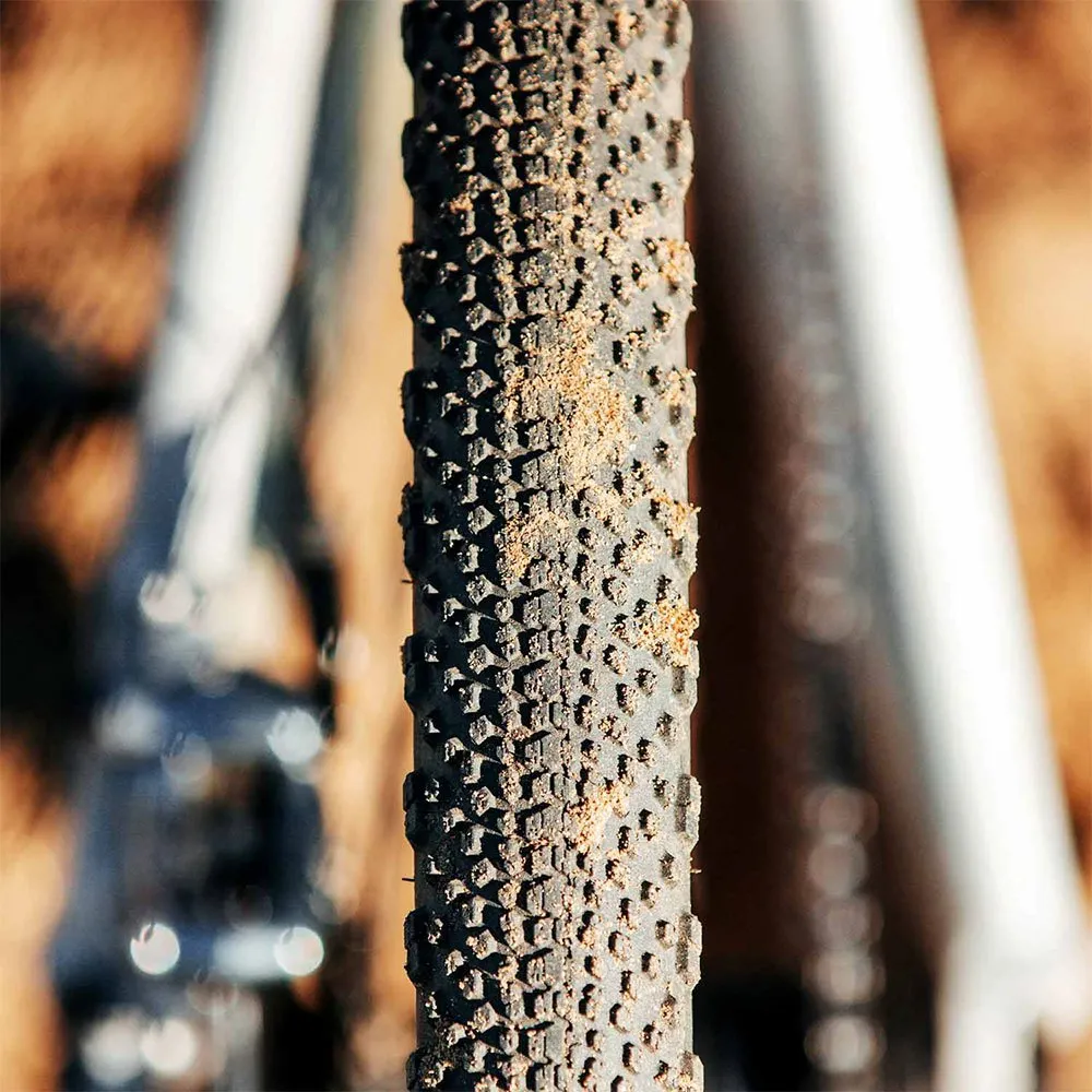American Classic Udden Endurance Tubeless 700 X 40 Gravelreifen American Classic Udden Endurance Tubeless 700 X 40 Gravelreifen