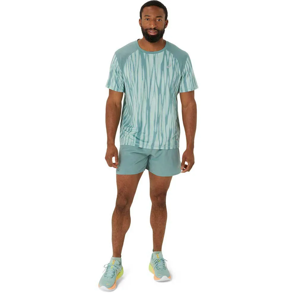 Asics Road All Over Print Kurzarm-t-shirt male Asics Road All Over Print Kurzarm-t-shirt male