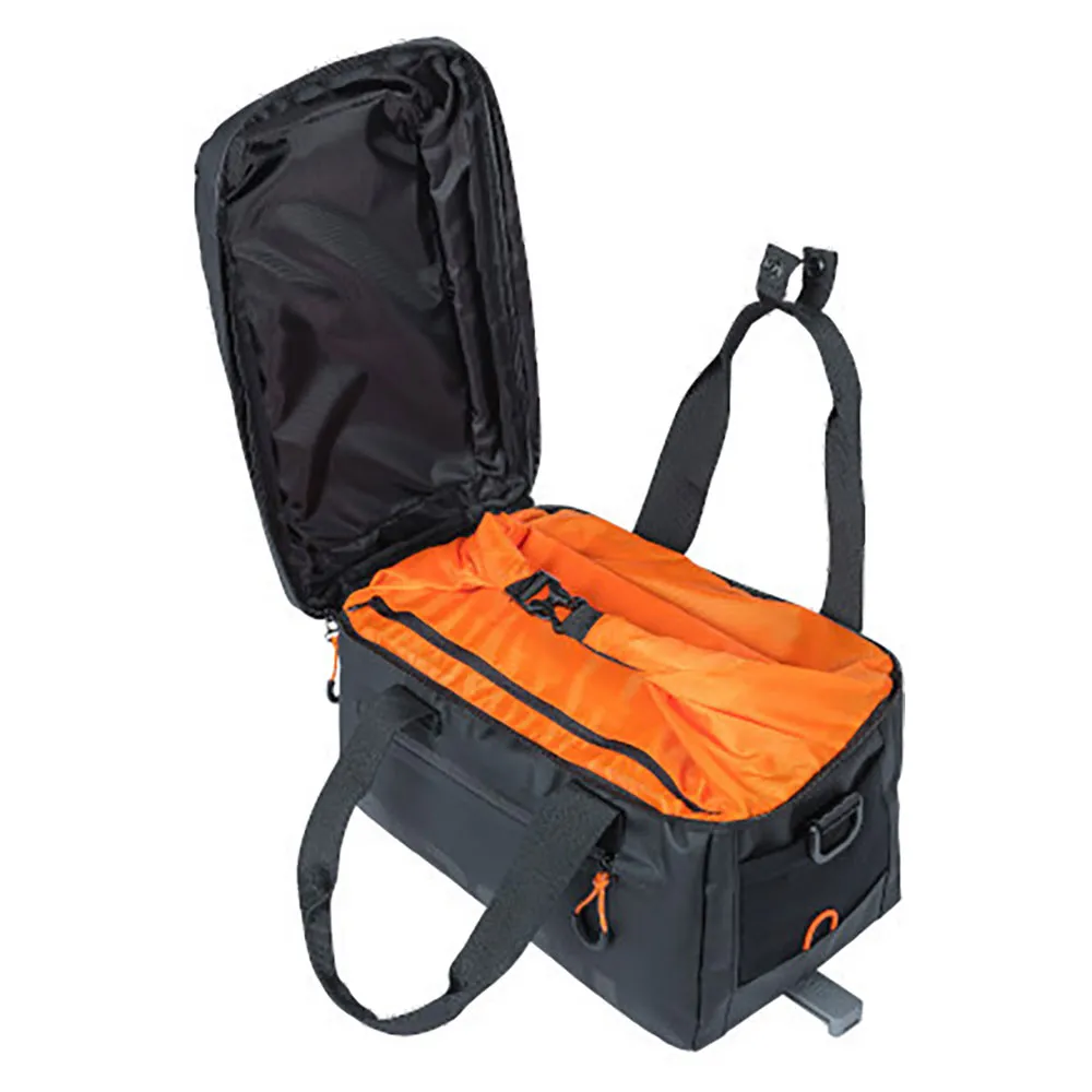 Basil Miles Tarpaulin Mik Fahrradtasche 7l, Black / orange, One Size Basil Miles Tarpaulin Mik Fahrradtasche 7l, Black / orange, One Size