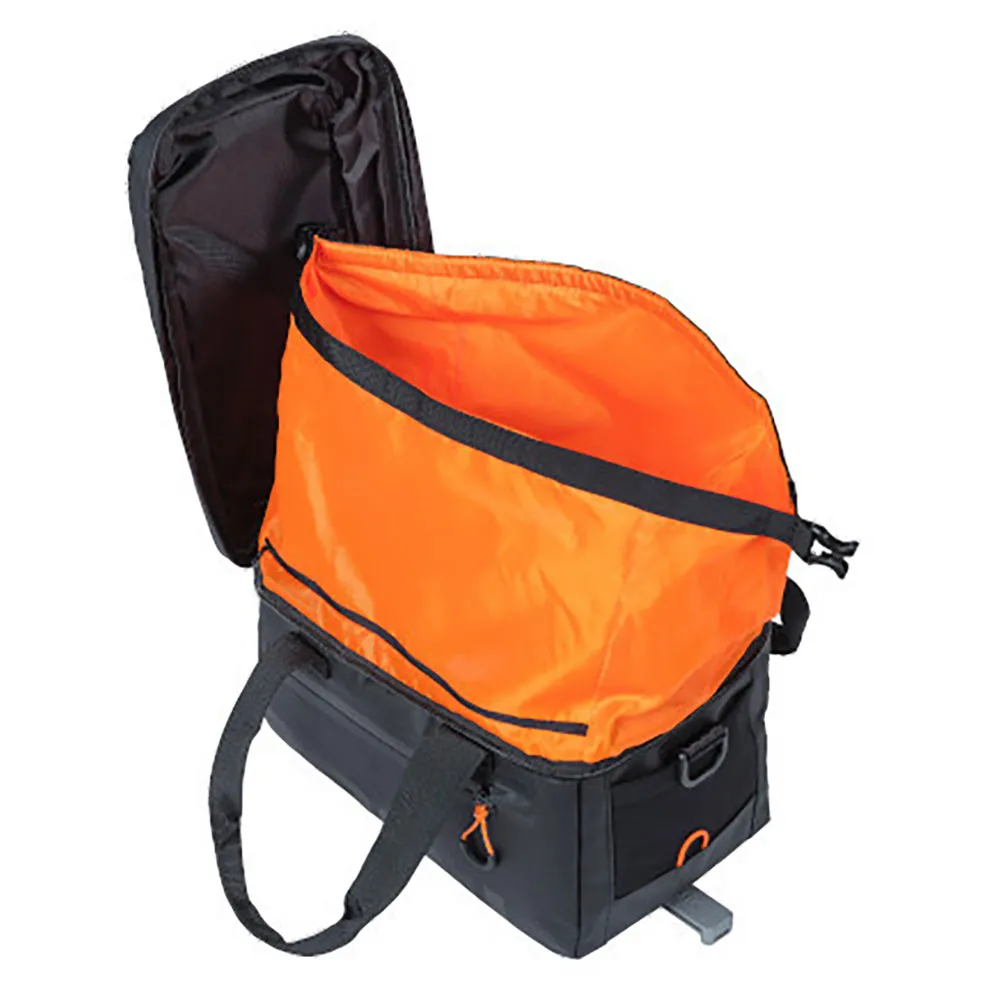 Basil Miles Tarpaulin Mik Fahrradtasche 7l, Black / orange, One Size Basil Miles Tarpaulin Mik Fahrradtasche 7l, Black / orange, One Size