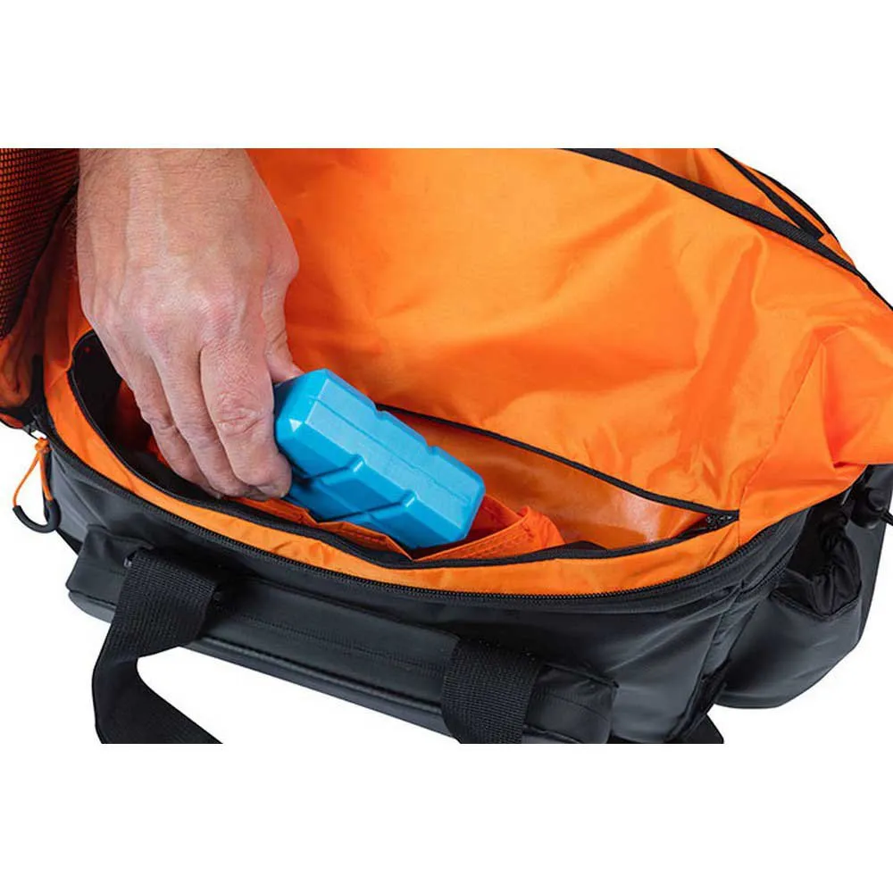 Basil Miles Tarpaulin Xl Pro Fahrradtasche 9-36l, Black / orange, One Size Basil Miles Tarpaulin Xl Pro Fahrradtasche 9-36l, Black / orange, One Size