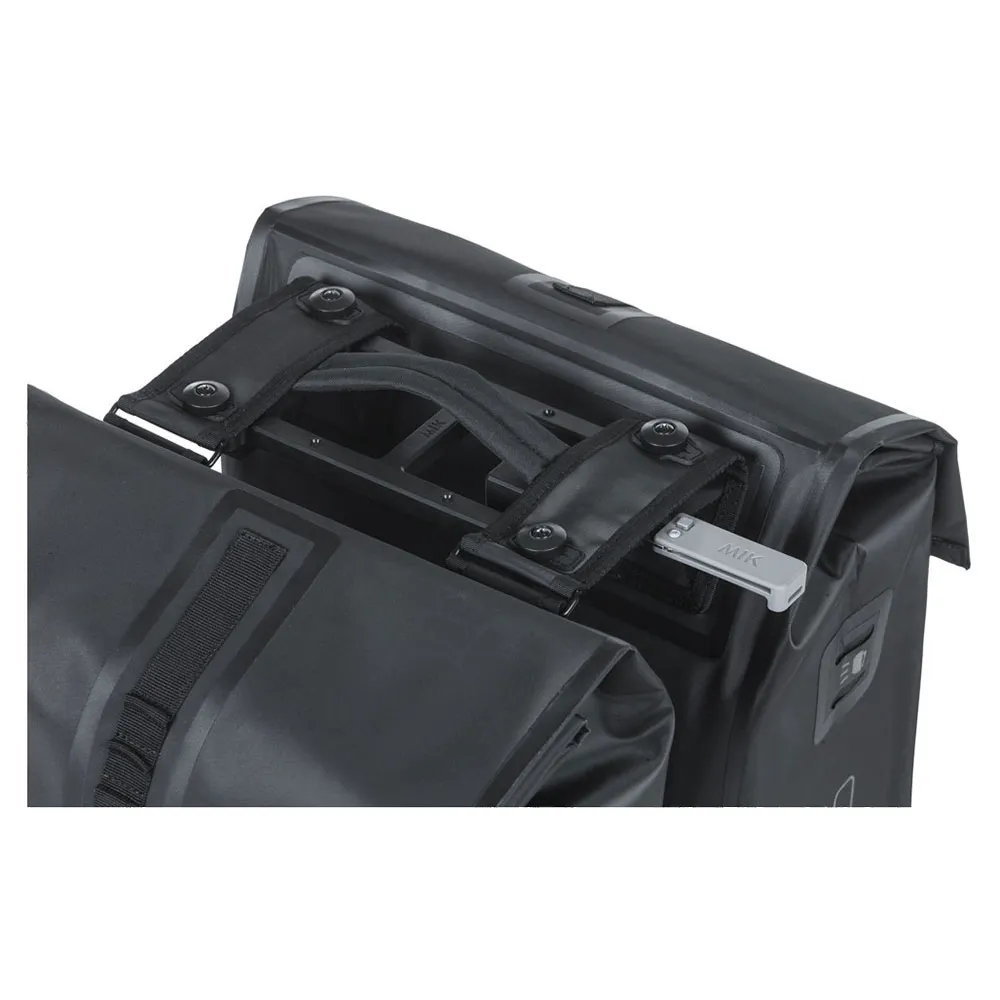 Basil Urban Dry Mik Fahrradtaschen 50l, Matte black, One Size Basil Urban Dry Mik Fahrradtaschen 50l, Matte black, One Size