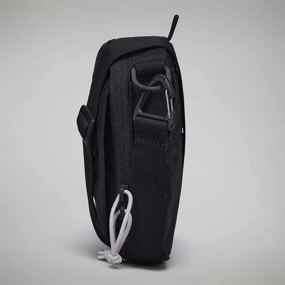 Berghaus Logo X-body Umhängetasche, Jet black Berghaus Logo X-body Umhängetasche, Jet black