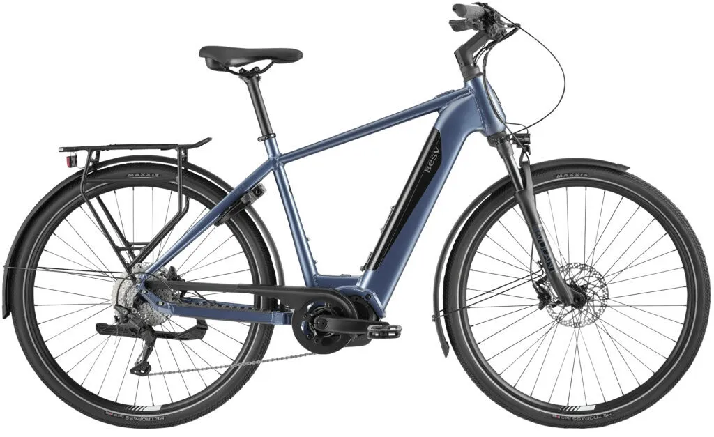BESV TR 1.3 Step Over Dark Onyx Blue Gloss 28" 630 Wh Diamant BESV TR 1.3 Step Over Dark Onyx Blue Gloss 28" 630 Wh Diamant