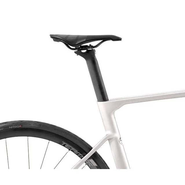 BH Bikes Rs1 4.5 105 Di2 7150 2025 Rennrad BH Bikes Rs1 4.5 105 Di2 7150 2025 Rennrad