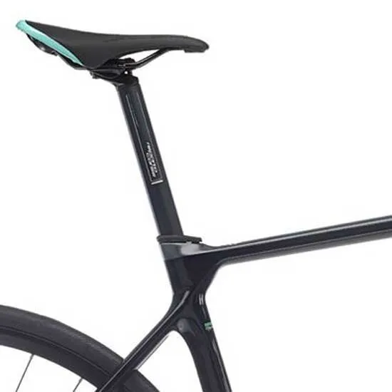 Bianchi Infinito Xe 105 2023 Rennrad Bianchi Infinito Xe 105 2023 Rennrad