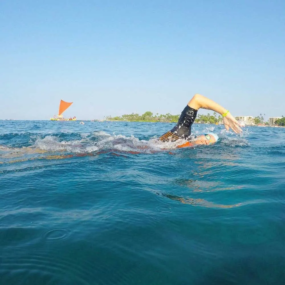blueseventy Pz4tx+ Kurzarm-trisuit male, Black blueseventy Pz4tx+ Kurzarm-trisuit male, Black