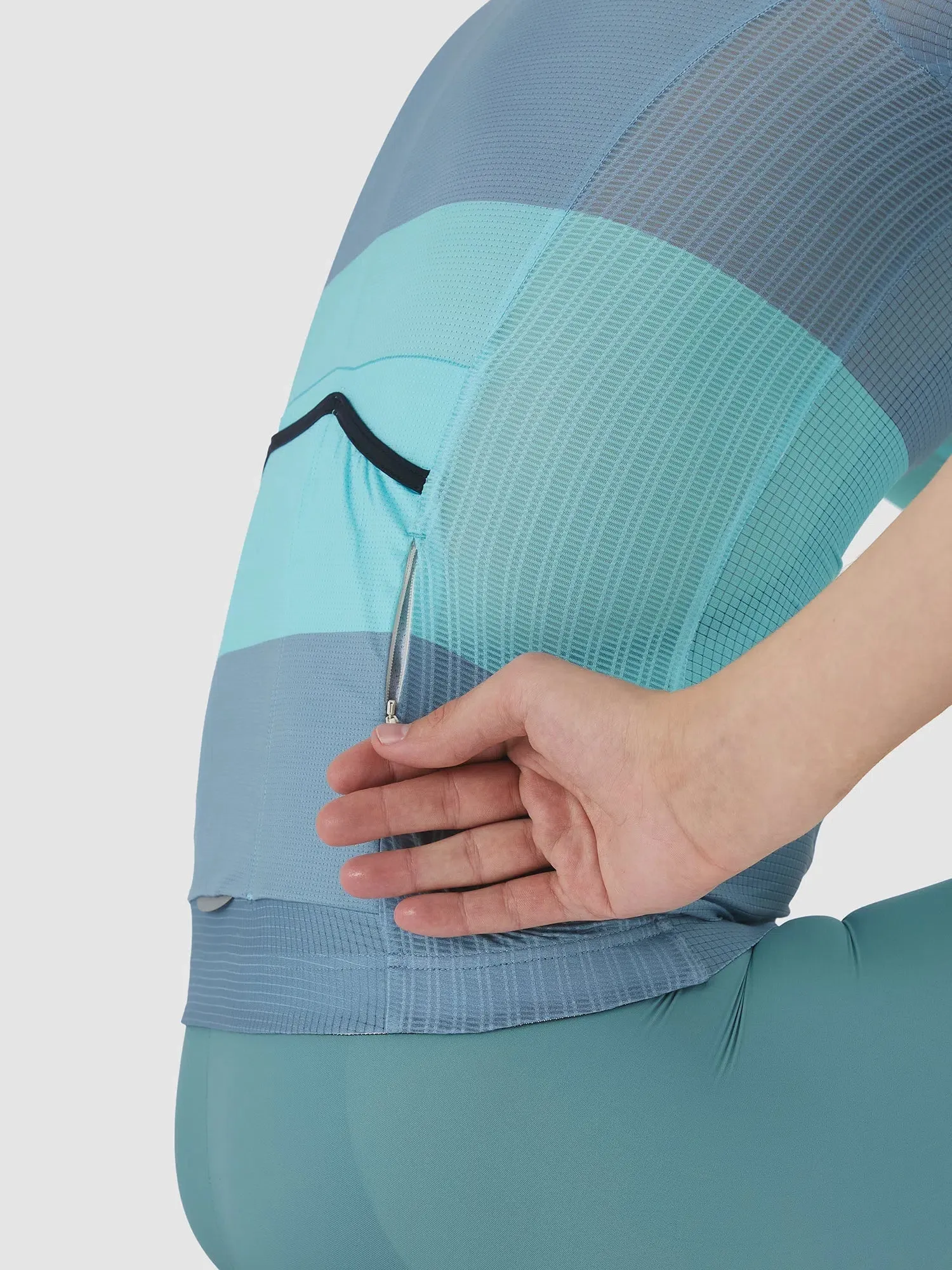 Café Du Cycliste Angeline V2 Race Ultralight Trikot, Riviera blue/deep water Café Du Cycliste Angeline V2 Race Ultralight Trikot, Riviera blue/deep water
