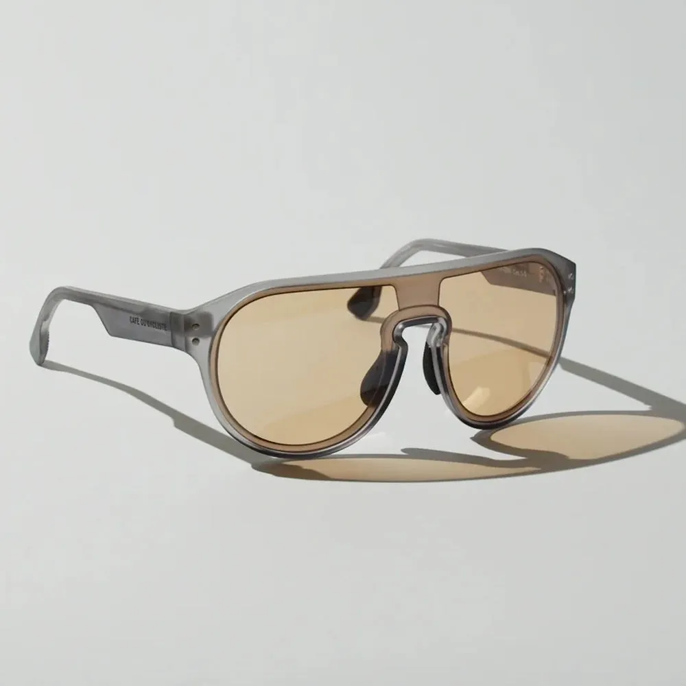 Café Du Cycliste Sonnenbrillen Gabin, Crystal grey frame brown photocromic lens