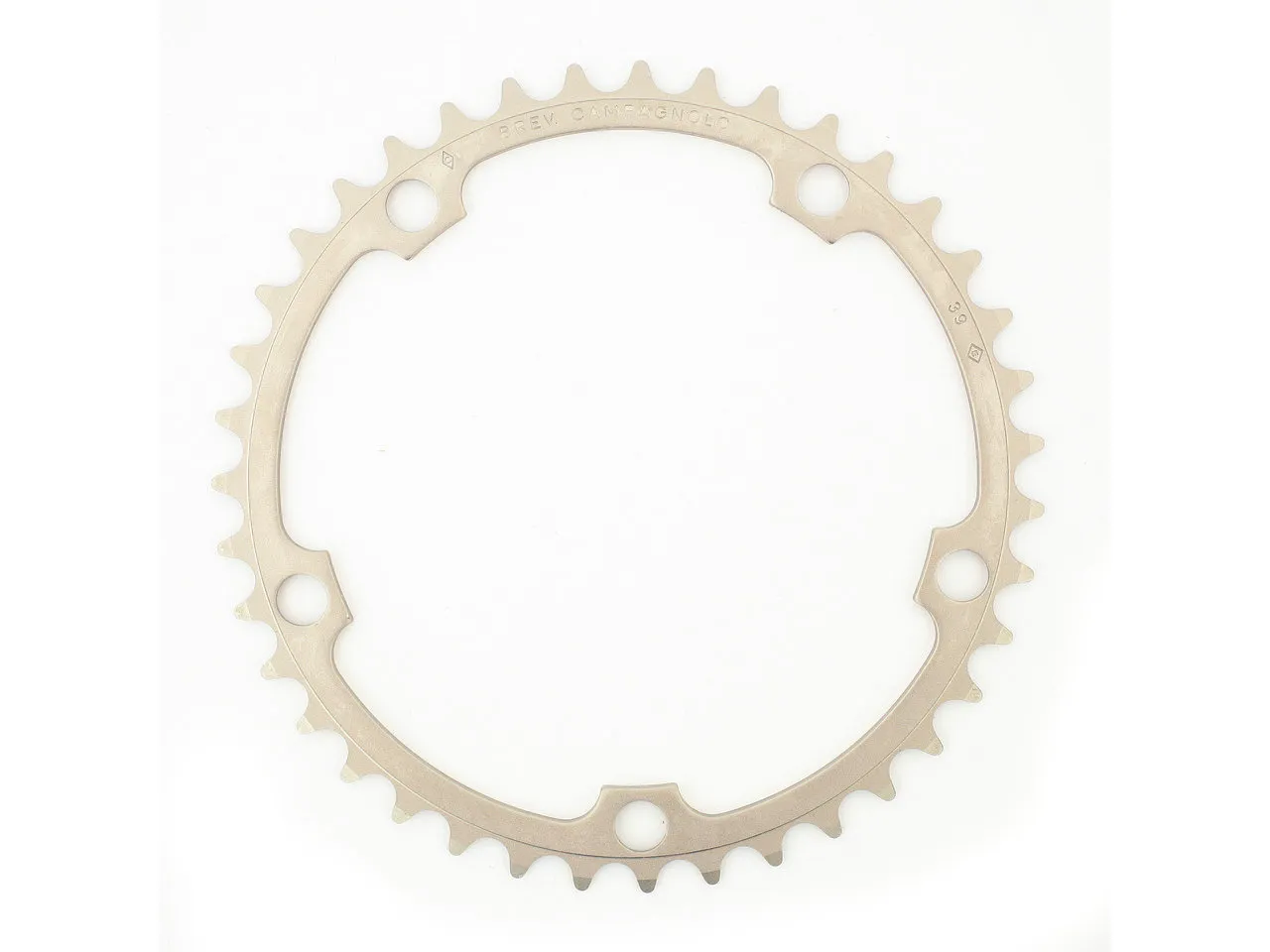 Campagnolo Kettenblatt Record, 10-fach, 5-Arm, 135 mm Lochkreis Modell 2004-2008, Beschichtet, 52 Zähne (x39) Campagnolo Kettenblatt Record, 10-fach, 5-Arm, 135 mm Lochkreis Modell 2004-2008, Beschichtet, 52 Zähne (x39)