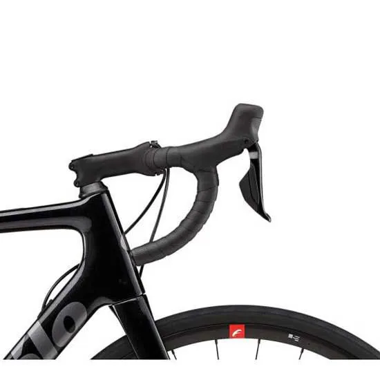Cervélo Caledonia 105 R7150 Di2 2023 Rennrad Cervélo Caledonia 105 R7150 Di2 2023 Rennrad