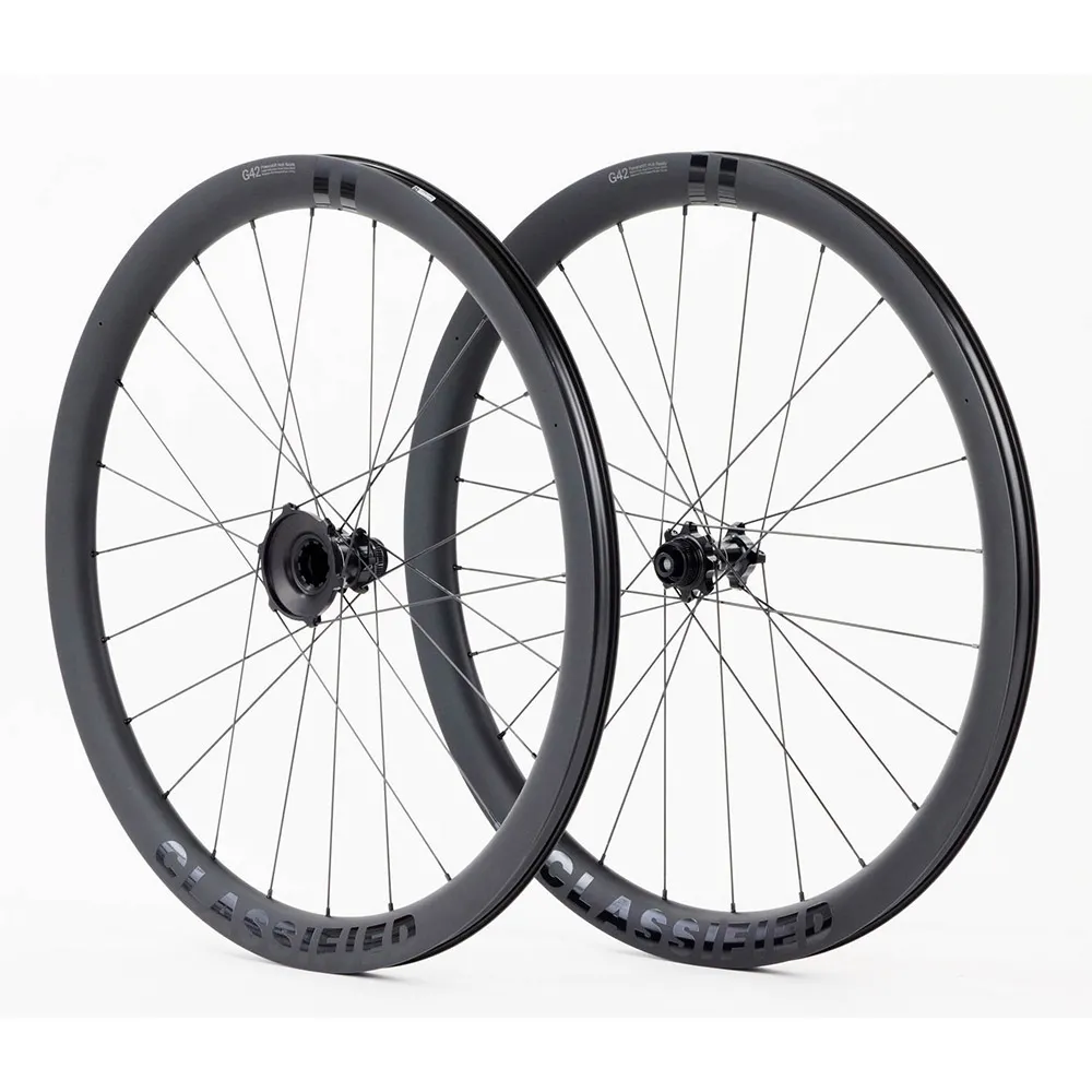 Classified G42 11s 11-34t Cl Disc Tubeless Gravel-laufradsatz, Black, 12 x 100/12 x 142mm, Powershift Classified G42 11s 11-34t Cl Disc Tubeless Gravel-laufradsatz, Black, 12 x 100/12 x 142mm, Powershift
