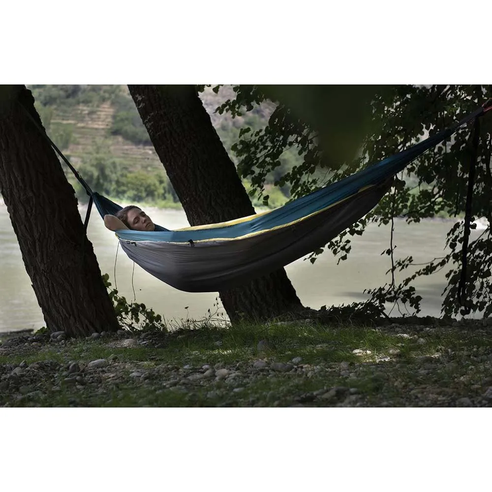 Cocoon Underquilt Hängematte, Shale / yellow sheen, 205 x 122-88cm Cocoon Underquilt Hängematte, Shale / yellow sheen, 205 x 122-88cm