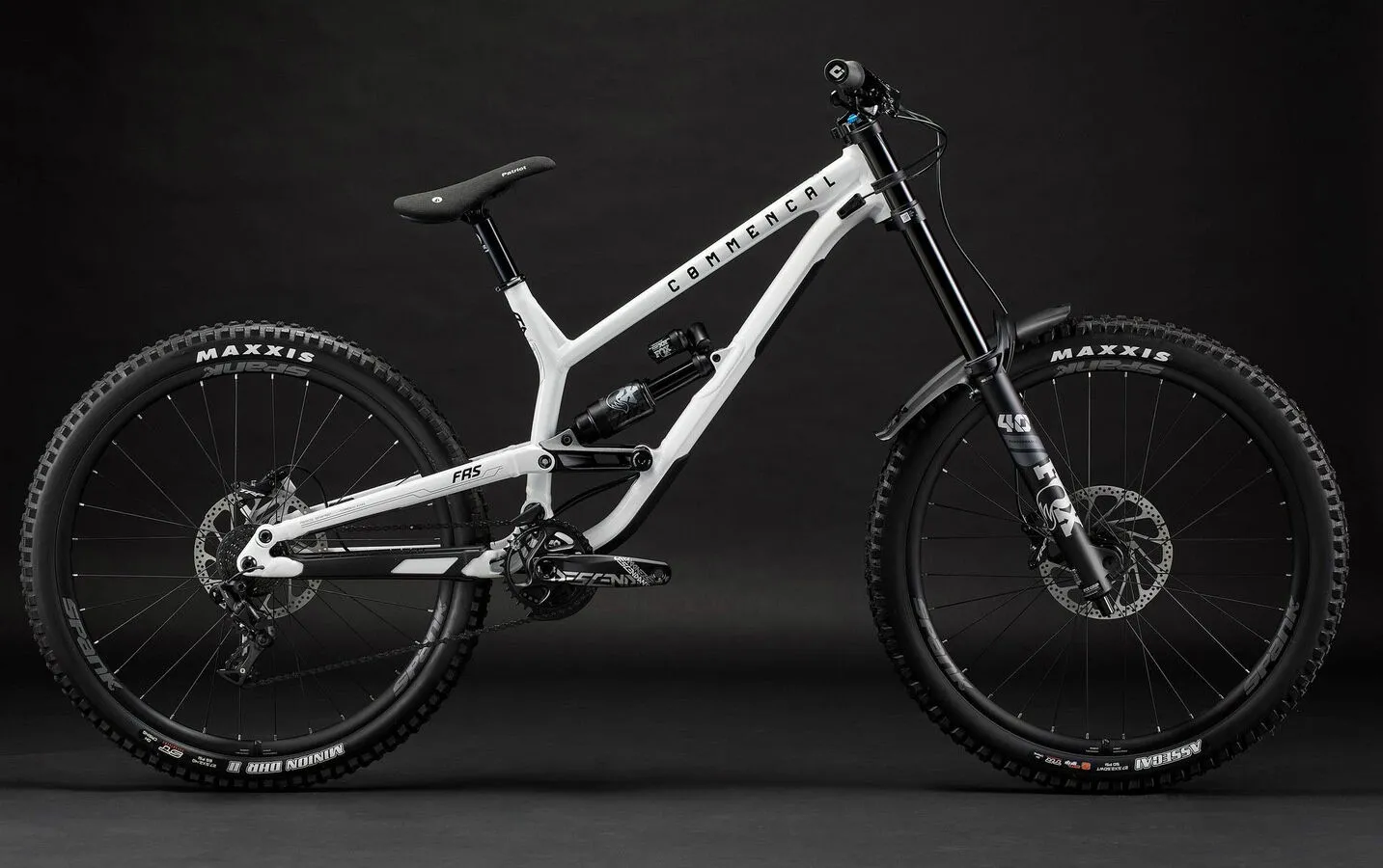 Commencal FRS ESSENTIAL PURE WHITE 27,5" Diamant, Weiß, L Commencal FRS ESSENTIAL PURE WHITE 27,5" Diamant, Weiß, L