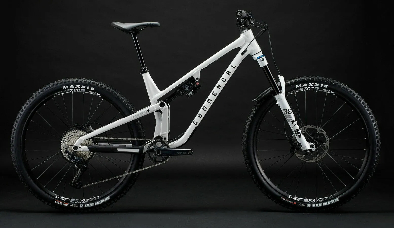 Commencal META V5 ESSENTIAL PURE WHITE 29" Diamant, Weiß, L Commencal META V5 ESSENTIAL PURE WHITE 29" Diamant, Weiß, L