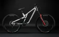 Commencal SUPREME DH V5 XS PURE WHITE 27,5" Diamant Commencal SUPREME DH V5 XS PURE WHITE 27,5" Diamant