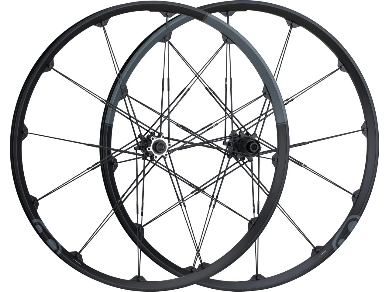 Crankbrothers Iodine 2 Disc 6-Loch 29" Boost Laufradsatz, Grey-black, 29" Satz (VR 15 x 110 Boost + HR 12 x 148 Boost) Shimano Crankbrothers Iodine 2 Disc 6-Loch 29" Boost Laufradsatz, Grey-black, 29" Satz (VR 15 x 110 Boost + HR 12 x 148 Boost) Shimano