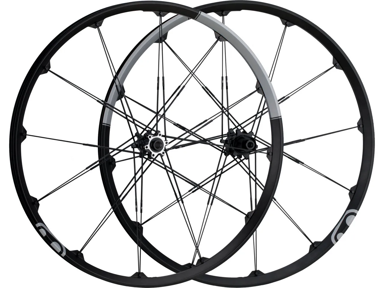Crankbrothers Iodine 3 Disc 6-Loch 29" Boost Laufradsatz, Silver-black, 29" Satz (VR 15 x 110 Boost + HR 12 x 148 Boost) Shimano Crankbrothers Iodine 3 Disc 6-Loch 29" Boost Laufradsatz, Silver-black, 29" Satz (VR 15 x 110 Boost + HR 12 x 148 Boost) Shimano