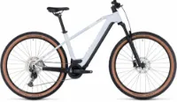 Cube Reaction Hybrid Pro 750 flashwhite´n´black 29" 750 Wh Diamant Cube Reaction Hybrid Pro 750 flashwhite´n´black 29" 750 Wh Diamant