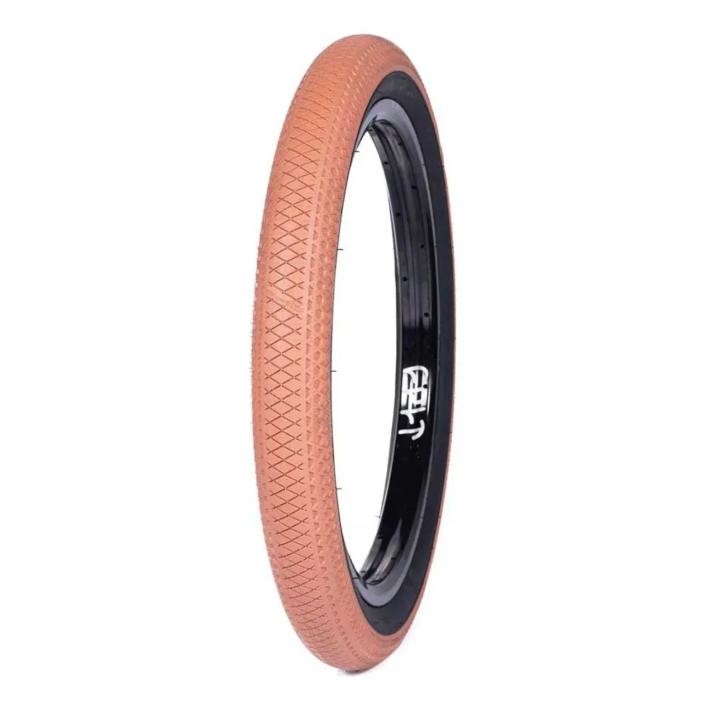 CULT Vans Wafflecup 20´´ X 2.4 Steifer Urbanreifen CULT Vans Wafflecup 20´´ X 2.4 Steifer Urbanreifen
