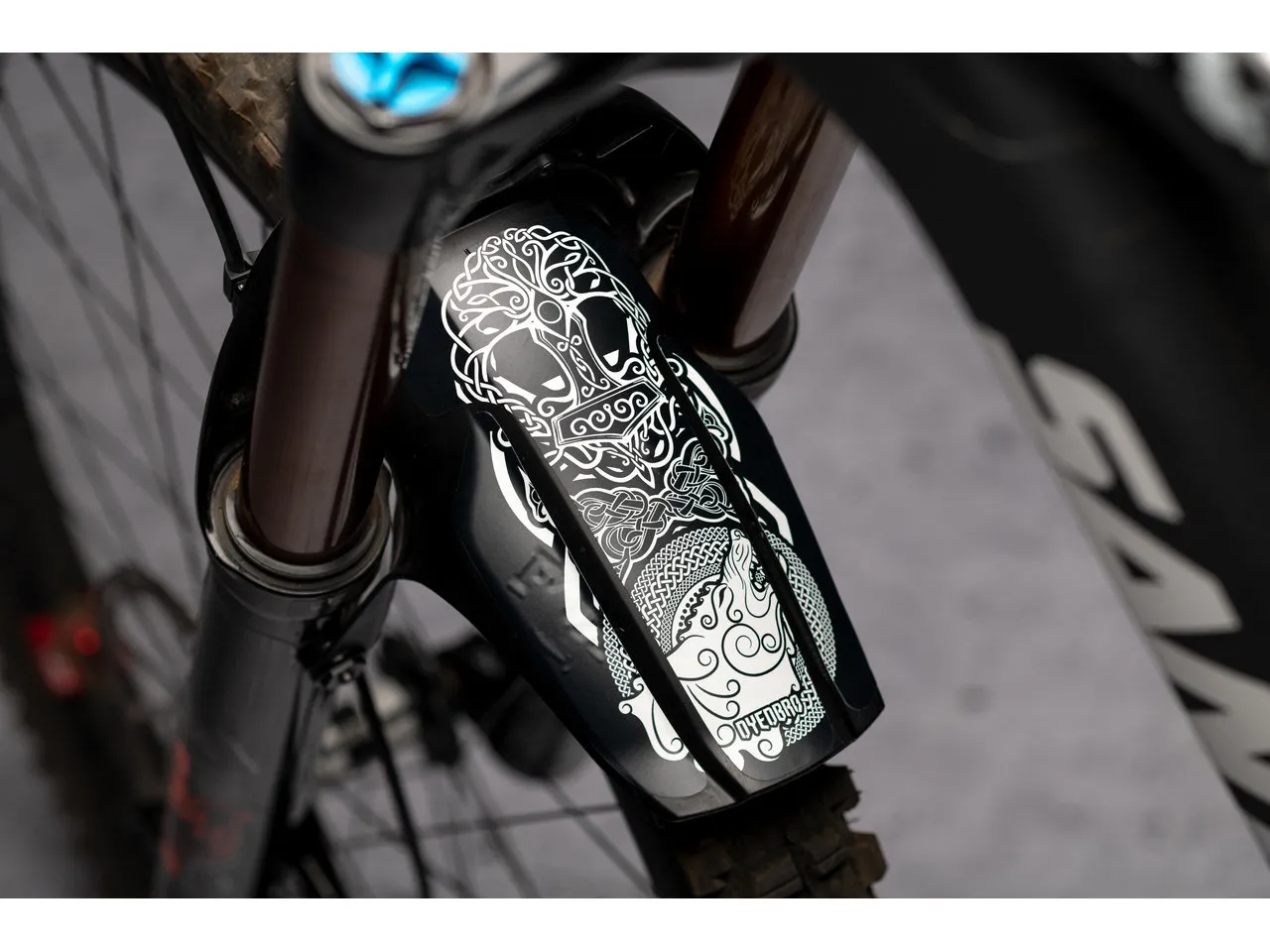 Dyedbro Decal Kit für Fox Racing Shox 36 / 38 Mudguard