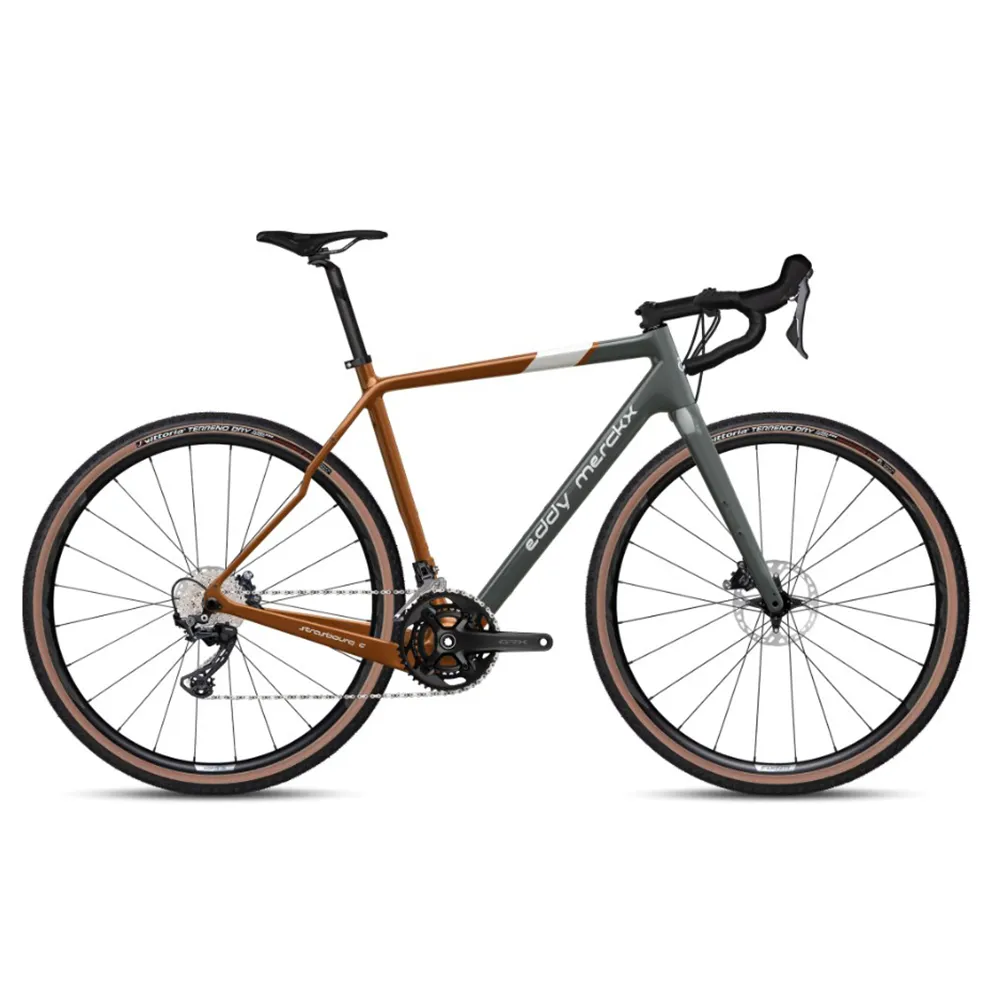Eddy Merckx Strasbourg C Grx800 2024 Gravelbike, Dove grey / molteni brown / white Eddy Merckx Strasbourg C Grx800 2024 Gravelbike, Dove grey / molteni brown / white