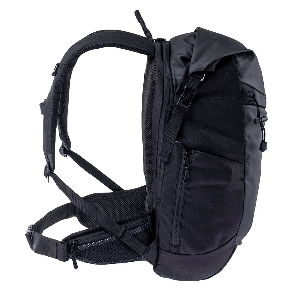 Elbrus Astrum 28l Rucksack, Black / lamination Elbrus Astrum 28l Rucksack, Black / lamination