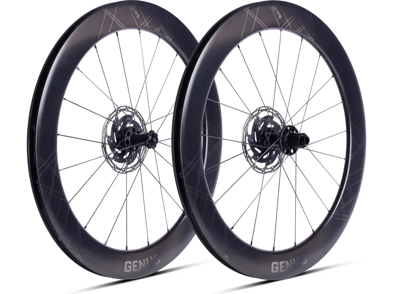 Ere Research Genus II AE65 Carbon Disc Center Lock 28" Laufradsatz, Schwarz Ere Research Genus II AE65 Carbon Disc Center Lock 28" Laufradsatz, Schwarz