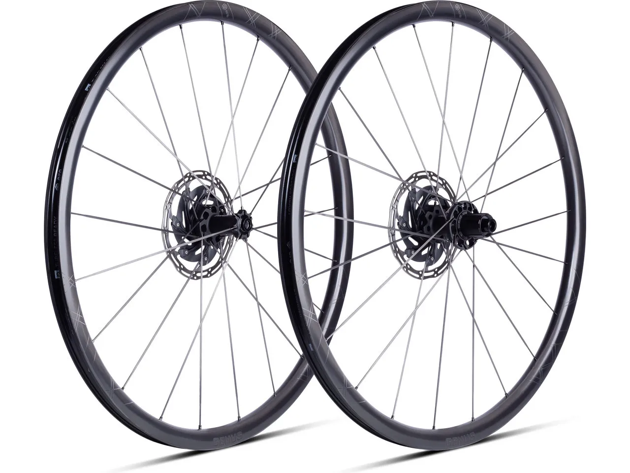 Ere Research Genus II SL30-R Carbon Disc Center Lock 28" Laufradsatz, Schwarz Ere Research Genus II SL30-R Carbon Disc Center Lock 28" Laufradsatz, Schwarz
