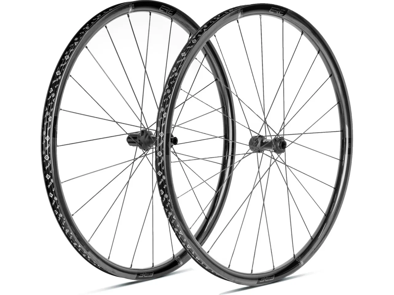 Ere Research Tenaci GT25 Carbon Disc Center Lock 28" Laufradsatz, Schwarz Ere Research Tenaci GT25 Carbon Disc Center Lock 28" Laufradsatz, Schwarz