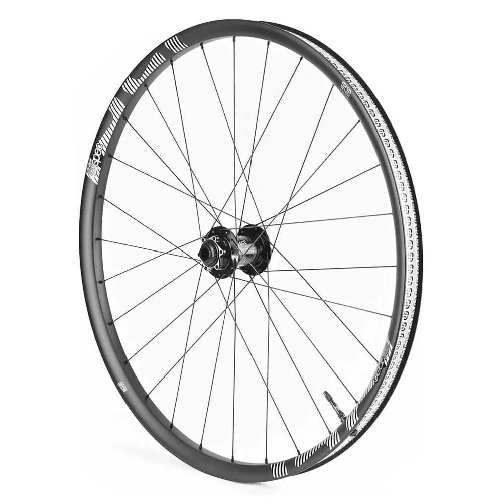 e*thirteen Sylvan Race Carbon 29´´ Vorderrad, Black, 15 x 110mm e*thirteen Sylvan Race Carbon 29´´ Vorderrad, Black, 15 x 110mm