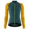 Dark green / mustard