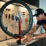 Feedback Sports Pro Truing Reparaturständer, Red, One Size