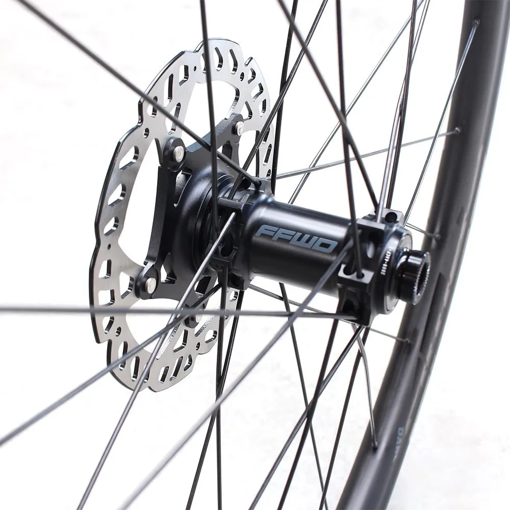 FFWD Outride Cl Disc Tubeless Rennrad Laufradsatz, Black, 12 x 100 / 12 x 142mm, Shimano/Sram HG FFWD Outride Cl Disc Tubeless Rennrad Laufradsatz, Black, 12 x 100 / 12 x 142mm, Shimano/Sram HG