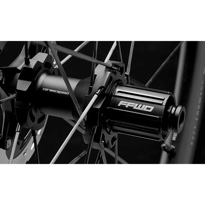 FFWD Raw 44 Disc Tubeless Rennrad Laufradsatz FFWD Raw 44 Disc Tubeless Rennrad Laufradsatz