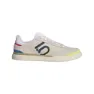 Ftwr white / core black / wonder white