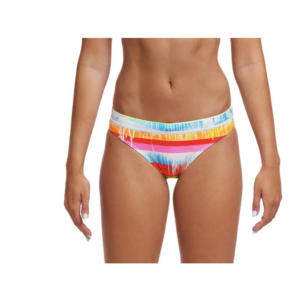 Funkita Sports Dye Hard Bikini-höschen female, Stripes multi / white, AUS 8 Funkita Sports Dye Hard Bikini-höschen female, Stripes multi / white, AUS 8