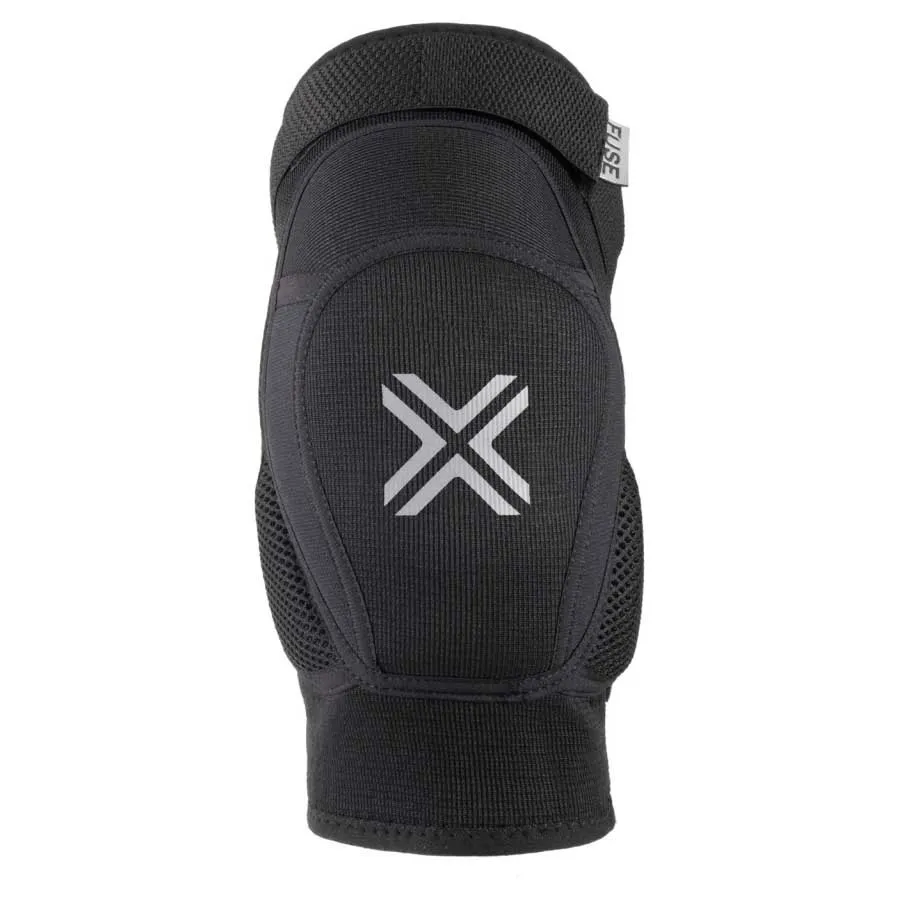 FUSE Alpha Kids Closed Knieschoner, Black FUSE Alpha Kids Closed Knieschoner, Black