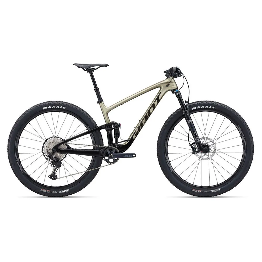 Giant Anthem Advanced 2 29´´ Deore Xt 2024 Mountainbike Giant Anthem Advanced 2 29´´ Deore Xt 2024 Mountainbike