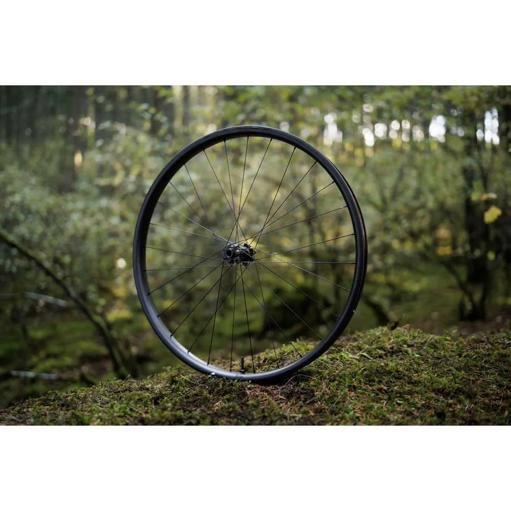 Giant Trx 29´´ Boost 6b Disc Tubeless Hookless Mtb Vorderrad, Black, 15 x 110mm Giant Trx 29´´ Boost 6b Disc Tubeless Hookless Mtb Vorderrad, Black, 15 x 110mm