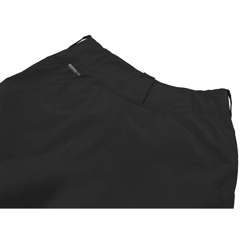 Hannah Dayen Hosen