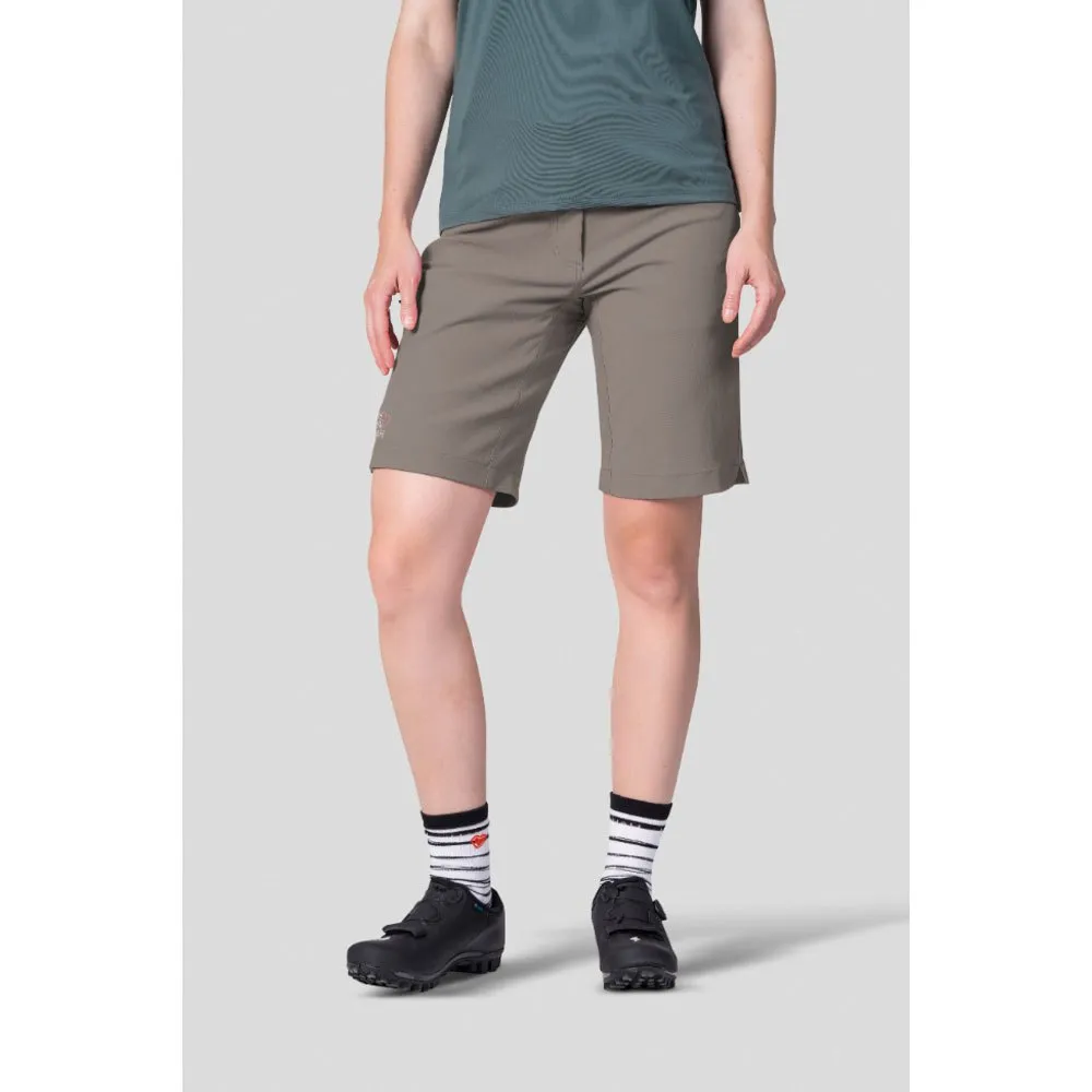 Hannah Sia Kurze Hose