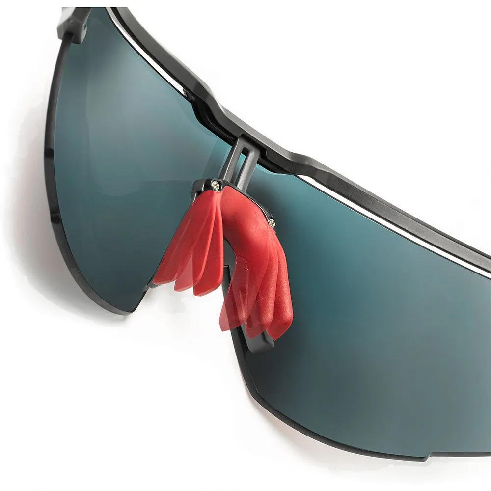Julbo Ultimate Sonnenbrille, Black / red, Spectron 3/CAT3