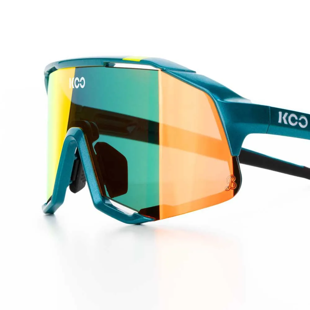 KOO Demos Bora Sonnenbrille, Green, Red Mirror/CAT2