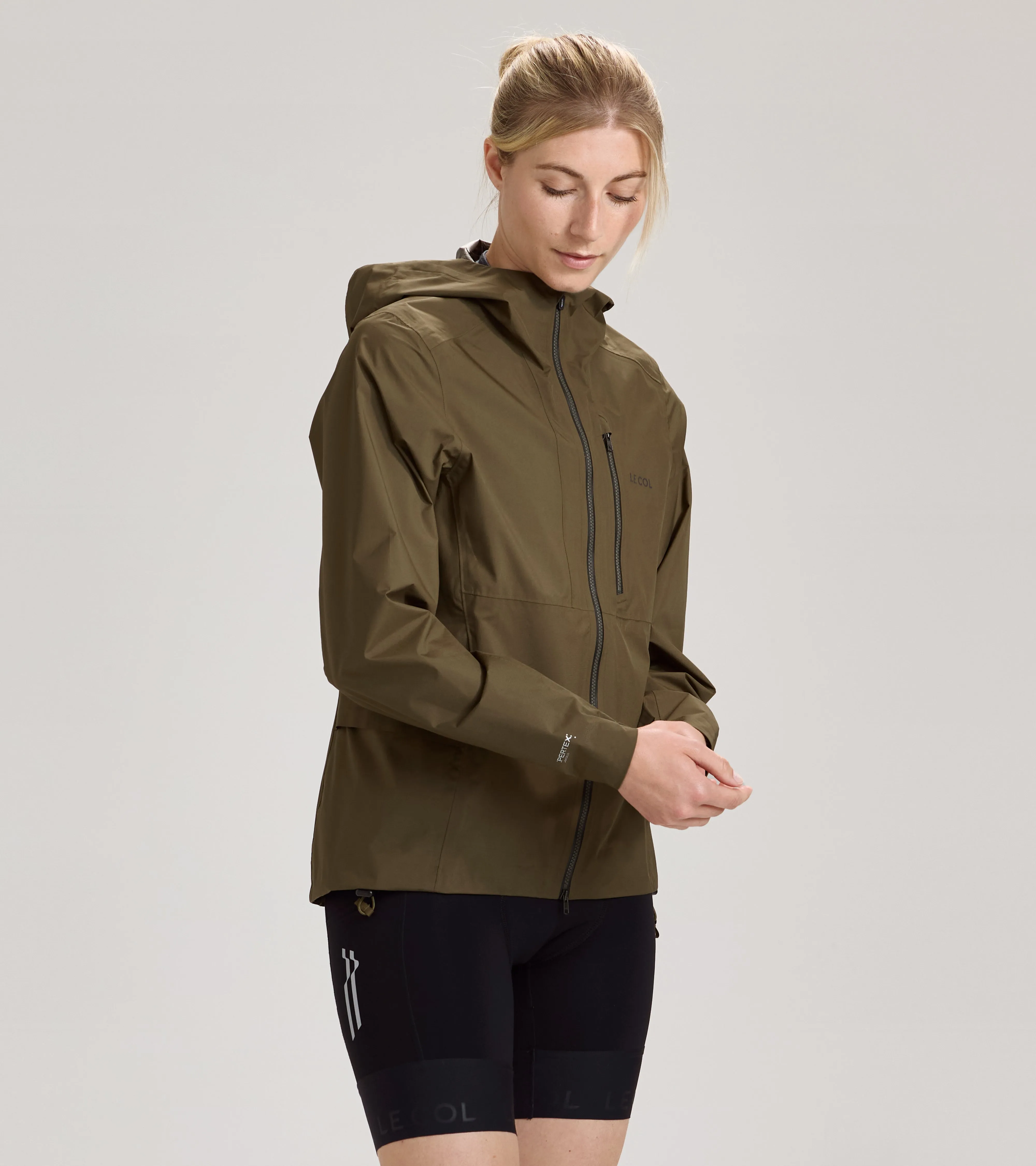 LE COL Womens ARC Lightweight Rain Jacket LE COL Womens ARC Lightweight Rain Jacket