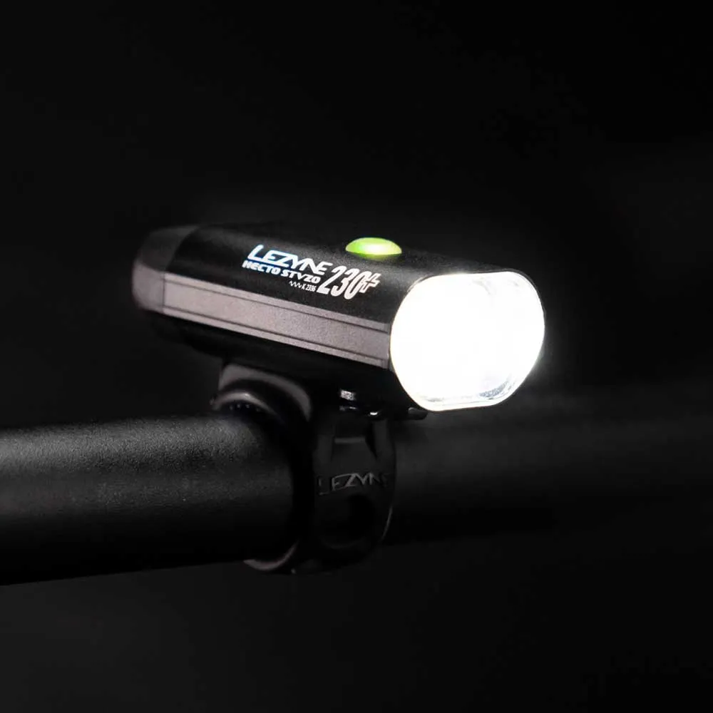 Lezyne Hecto Stvzo 230+ Frontlicht, Satin black, 230 Lumina Lezyne Hecto Stvzo 230+ Frontlicht, Satin black, 230 Lumina